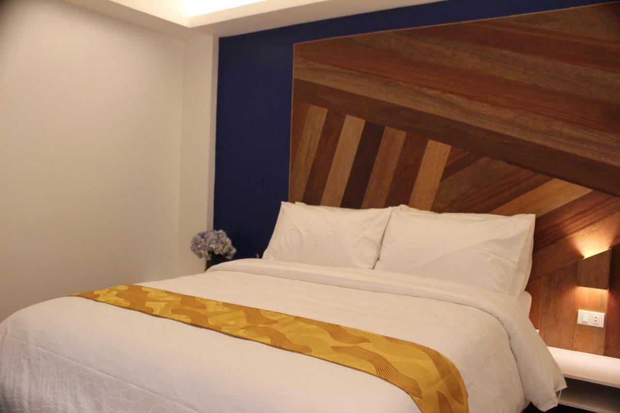 Hotel Oyo 609 G Executive And Boracay Manoc-Manoc