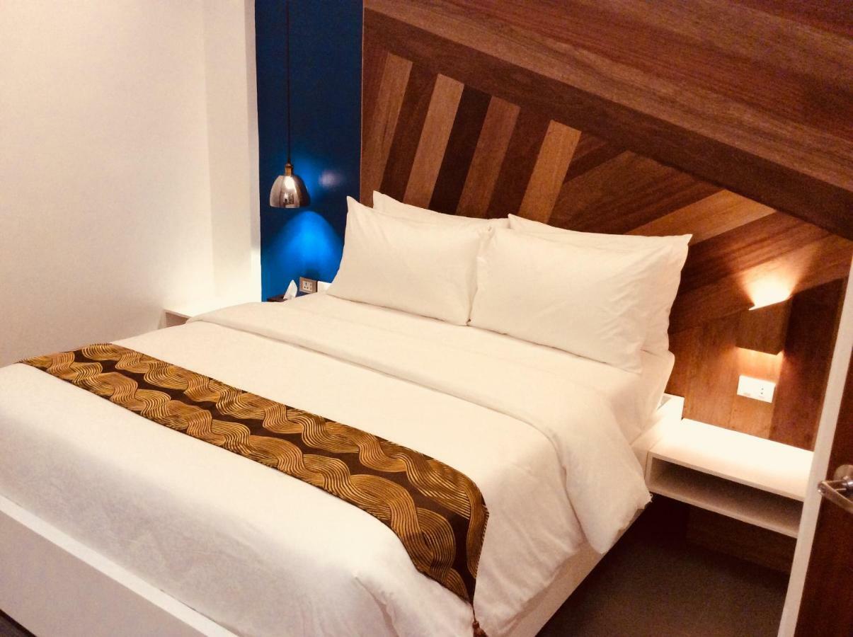 Hotel Oyo 609 G Executive And Boracay